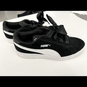 Puma Suede Size 8 Women